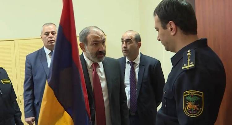 Դավիթ Անանյանին հրահանգել եմ Մարտիրոսյանին կրկին ծառայության ընդունել ՊԵԿ համակարգում. վարչապետ