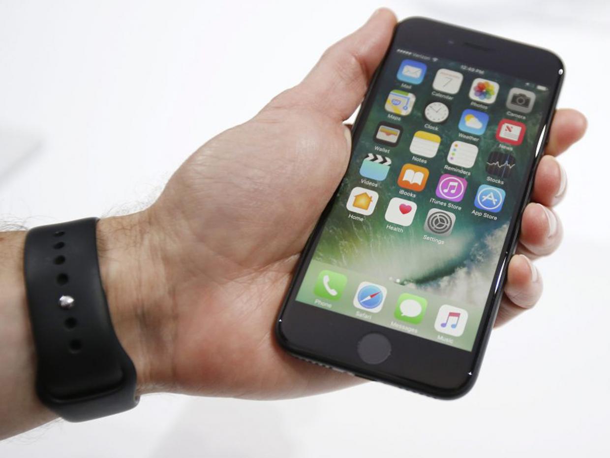 Apple-ը կթողարկի միանգամից երեք բջջային ՝ iPhone 7s, 7s Plus և iPhone 8