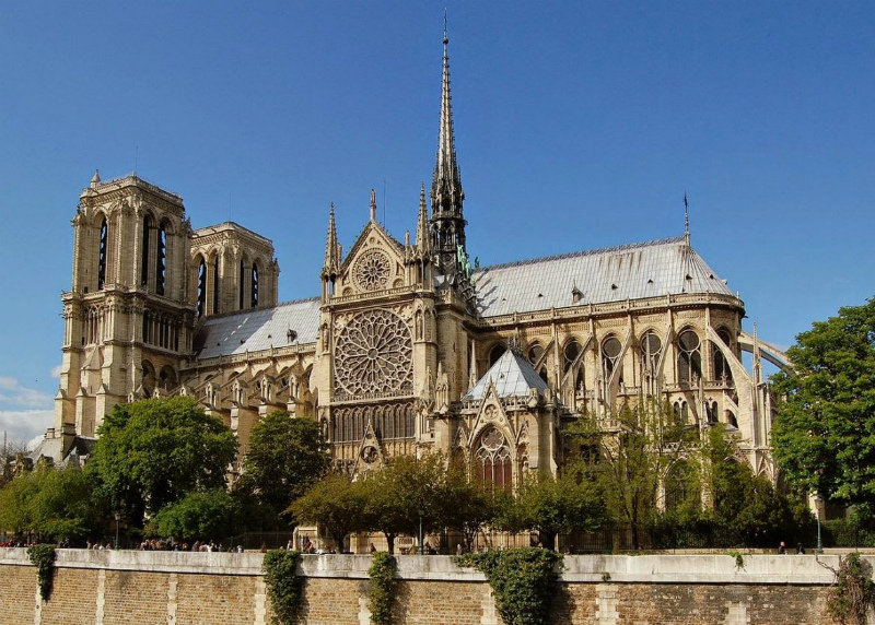 Փարիզի Աստվածամոր տաճարը գերթե ամբողջությամբ փրկված է փլուզման ռիսկից