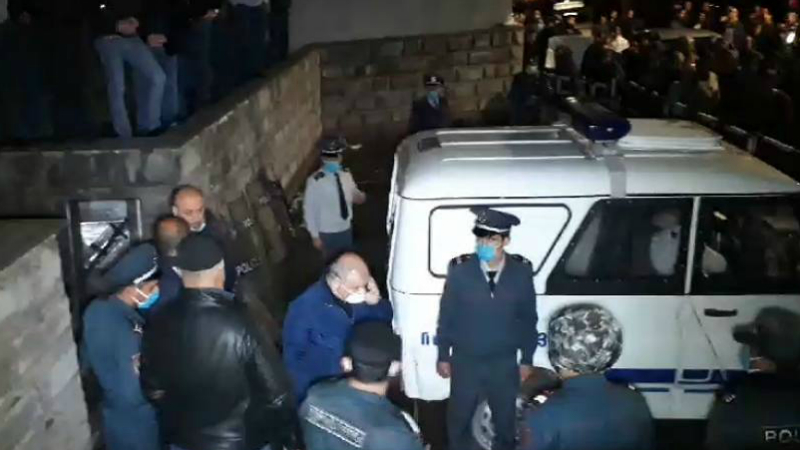 Կապանում բերման ենթարկվածներին տեղափոխում են Երևան․ ցույցն ավարտվեց