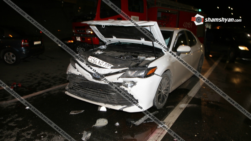 Խոշոր ավտովթար Երևանում. իրար են բախվել 2 Mercedes-ներն ու Toyota-ն. կա վիրավոր.
