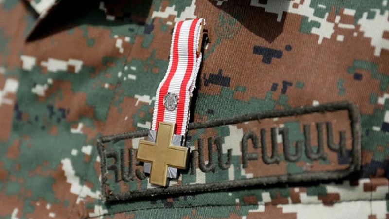 Մի խումբ զինծառայողներ պարգևատրվել են «Մարտական խաչ» 1-ին և 2-րդ աստիճանի շքանշաններով