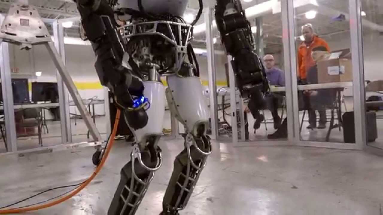 Atlas ռոբոտին նստեցրել են անիվների վրա (տեսանյութ)