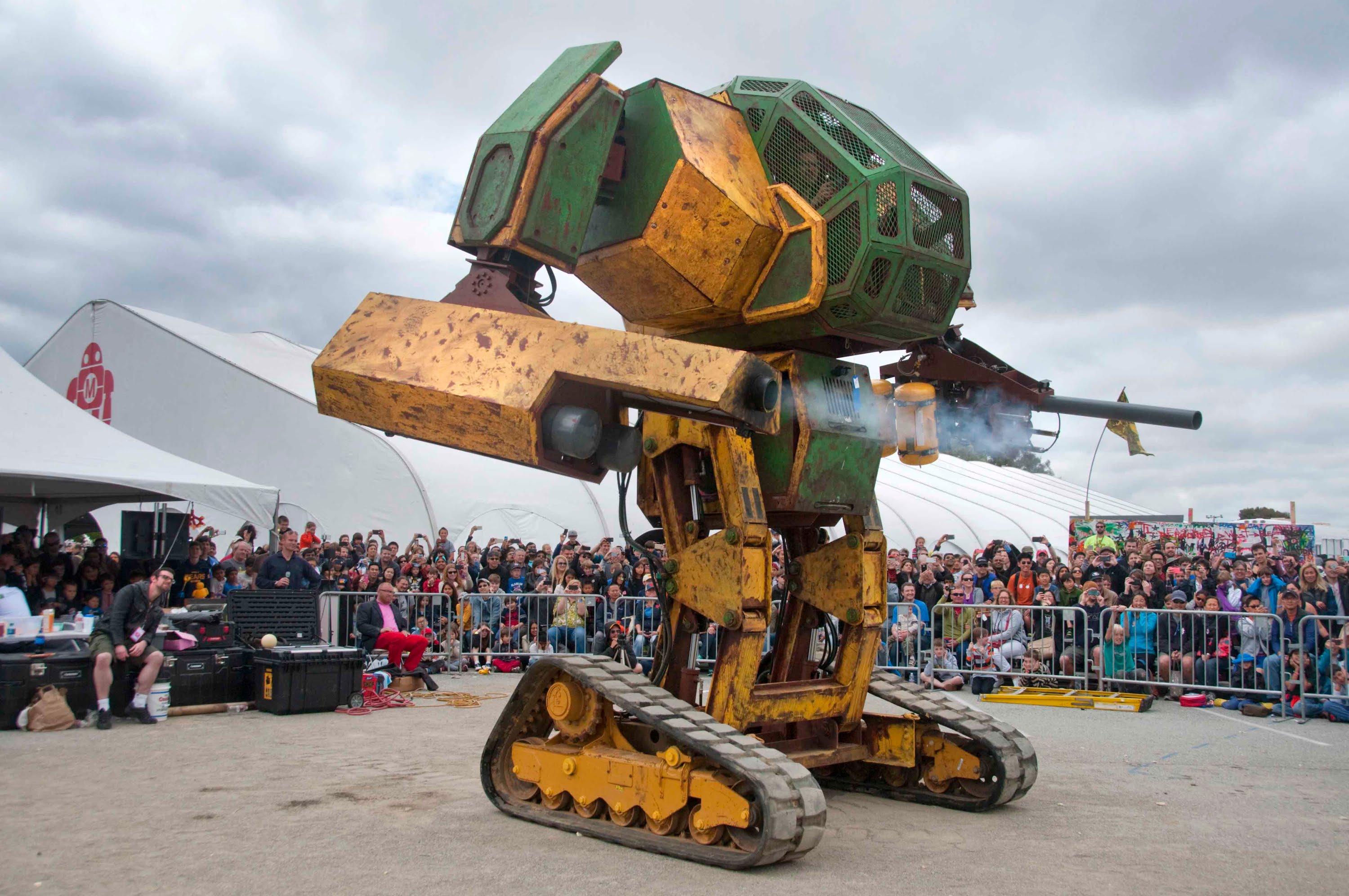 ԱՄՆ-ում հսկայական մարտական ռոբոտ են ստեղծել (տեսանյութ)