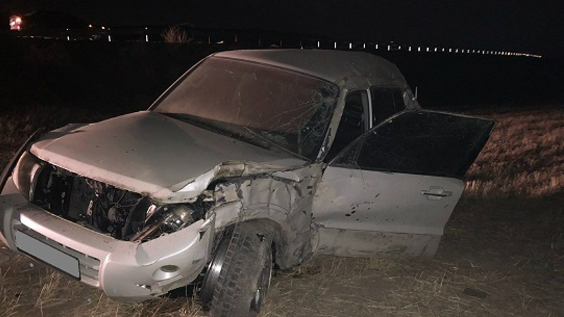 ՌԴ քաղաքացու մեքենան բախվել է բետոնե արգելապատնեշին և հայտնվել դաշտամիջյան հատվածում