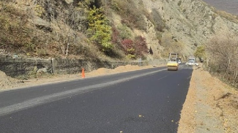 Երևան-Երասխ-Գորիս-Մեղրի-Իրանի սահման միջպետական ավտոճանապարհին նորոգման աշխատանքներ են կատարվում