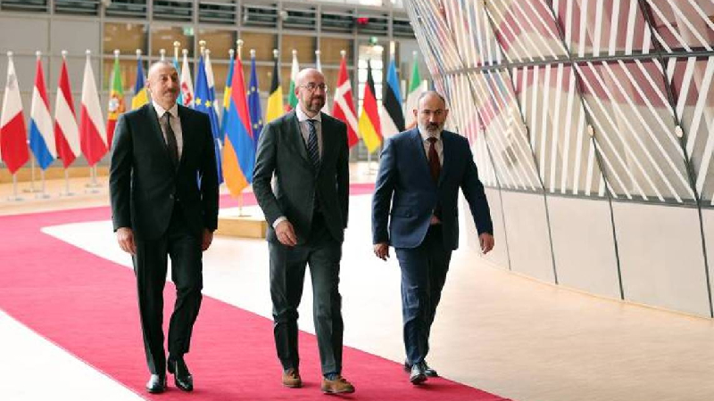 Կեսօրից հետո Ֆրանսիայի նախագահի հետ կհանդիպենք Հայաստանի վարչապետի և Ադրբեջանի նախագահի հետ. Շառլ Միշել
