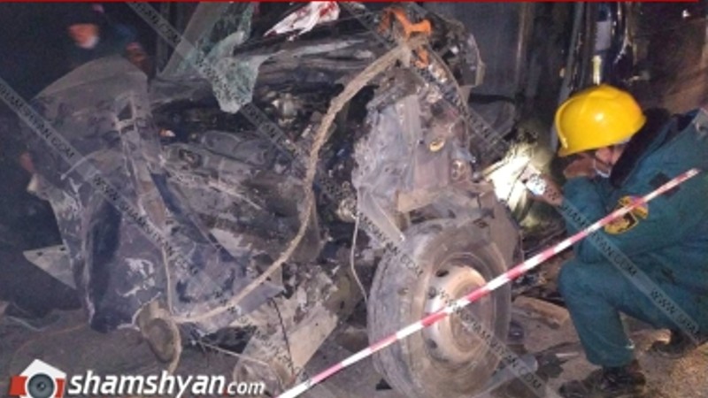 Խոշոր ավտովթար Արարատի մարզում․ վարորդին մեքենայից դուրս են բերել փրկարարները