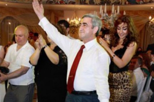 Состоялась свадьба дочери Гагика Хачатряна: присутствовала вся политическая элита во главе с Сержем Саргсяном и премьером -  «Грапарак»