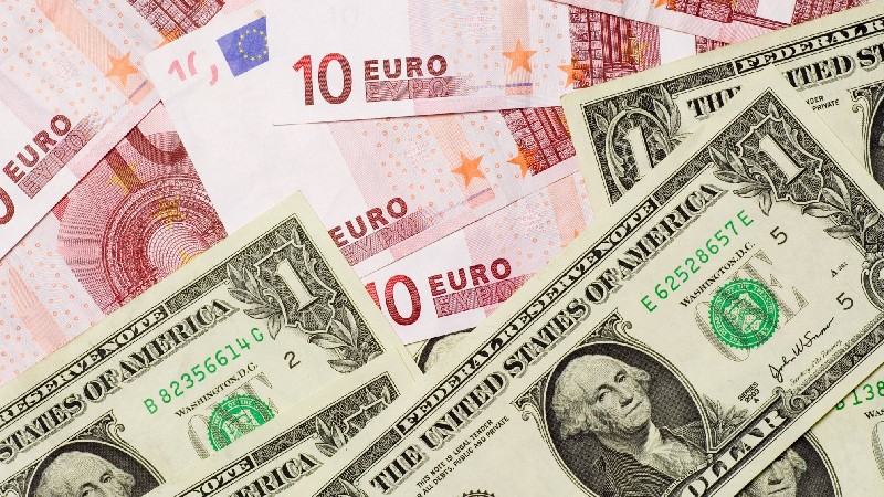 Դոլարի ու եվրոյի փոխարժեքները թանկացել են