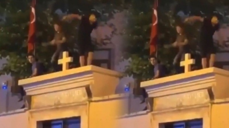 Թուրքիայում հայկական եկեղեցին պղծած 3 քաղաքացիները ձերբակալվել են