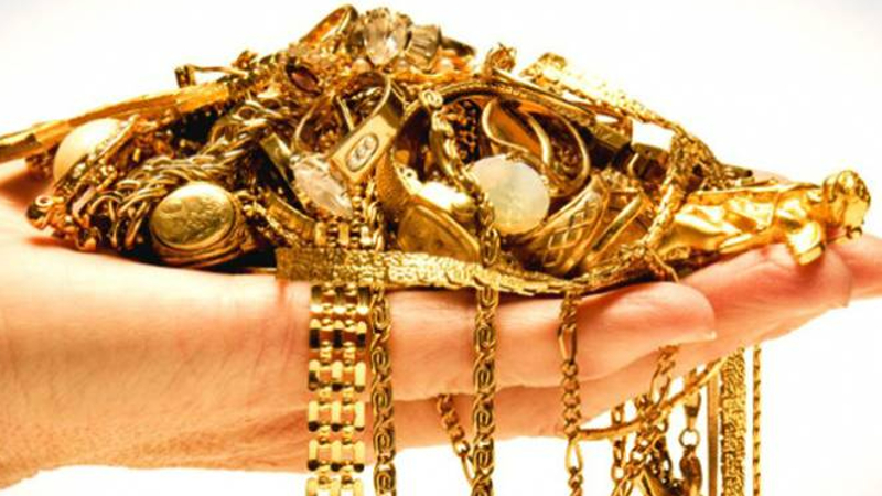 «Արդշինբանկ»-ի ոսկերիչը մի քանի հոգու հետ կեղծ ոսկյա ձուլակտորներով ու զարդերով գրավ է ձևակերպել. «Ժողովուրդ»