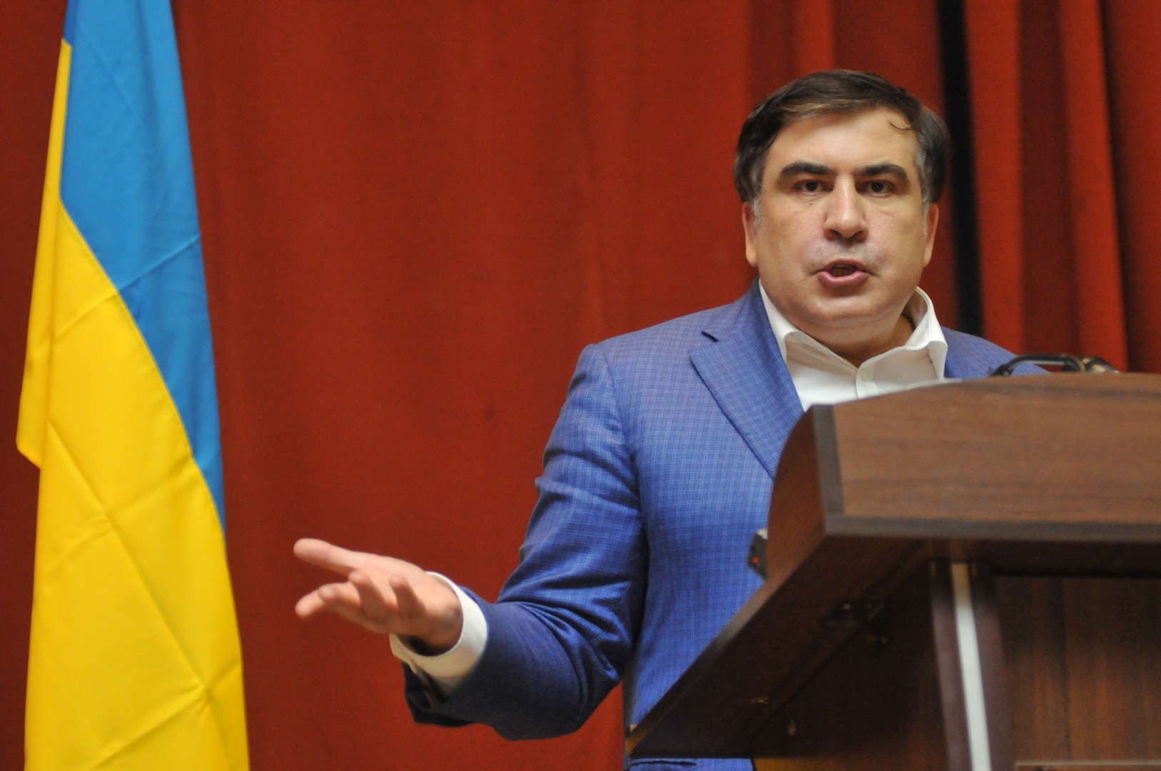 Саакашвили заявил о намерении легально вернуться на Украину