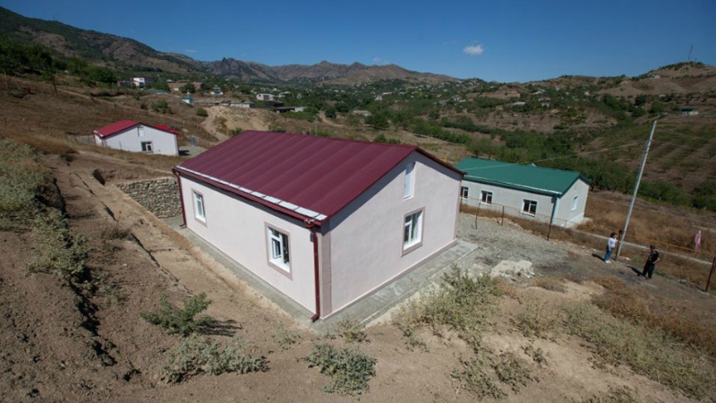 Արցախի կառավարության որոշմամբ՝ սեպտեմբերի 1-ից 5 միլիոն դրամ կտրամադրվի այն երիտասարդ ընտանիքներին, որոնք գյուղական համայնքներում տուն են կառուցում