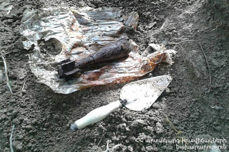 Արարատի մարզի Գոռավան գյուղում սակրավորները հայտնաբերել են 60 մմ տրամաչափի ականանետի չպայթած արկ