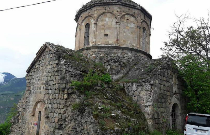Արդվինի հայկական եկեղեցու կողքին գյուղապետը զուգարանի շինարարություն է նախաձեռնել 