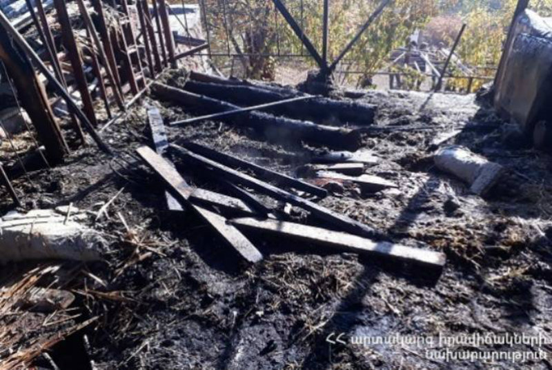 Բյուրականում անասնագոմի տանիք և մոտ 200 հակ անասնակեր է այրվել