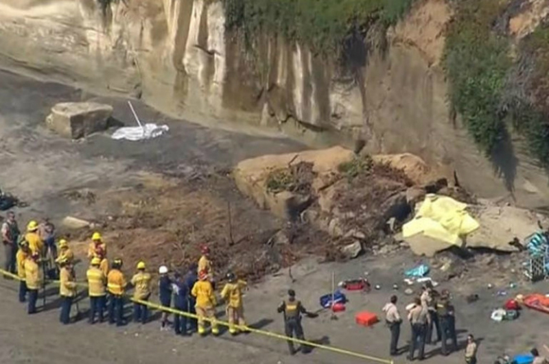 Կալիֆոռնիայում ժայռը փլվել է լողափի վրա, ինչի հետևանքով 3 մարդ է մահացել 