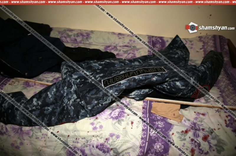 Երևանում շենքի մի քանի հարկերում հայտնաբերվել են արնանման հետքեր, իսկ բնակարանում՝ ոստիկանության ծառայողի համազգեստ. Shamshyan.com