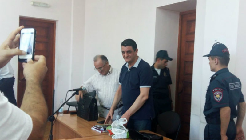 «Հայբիզնեսբանկի» նախկին նախագահ Արա Կիրակոսյանն ազատ է արձակվել