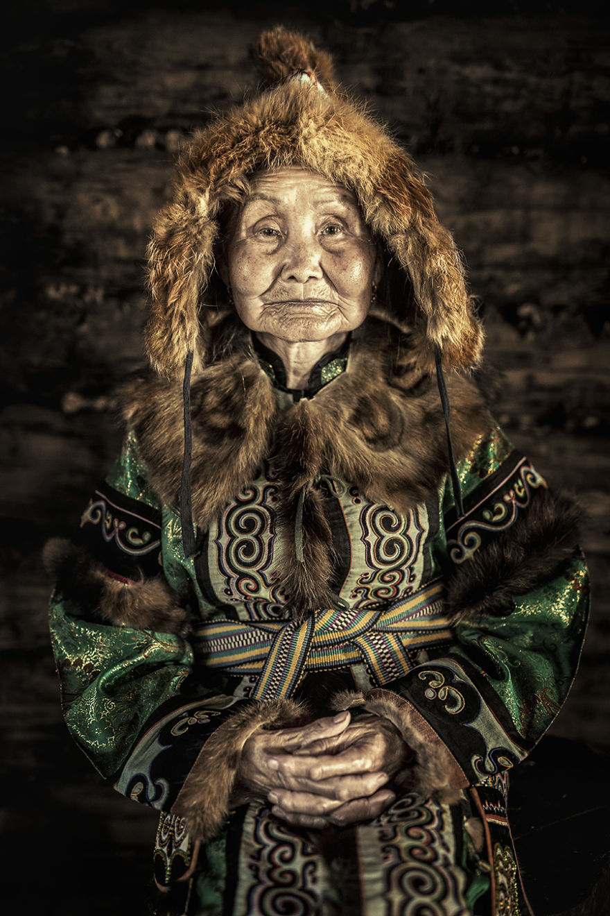 35-Portraits-Of-Amazing-Indigenous-People-of-Siberia-From-My-The-World-In-Faces-Project-59478a2bf19d6__880.jpg