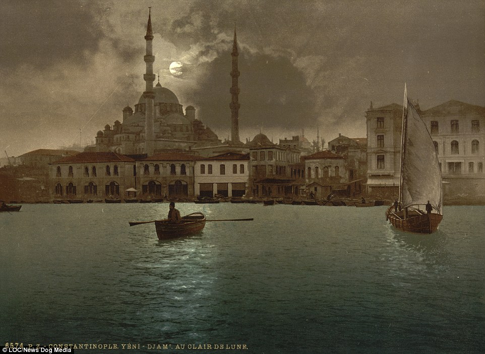 3D70CA3E00000578-4241888-Colour_was_added_to_bring_the_image_of_the_famous_Yeni_Cami_mosq-m-97_1487594720760.jpg