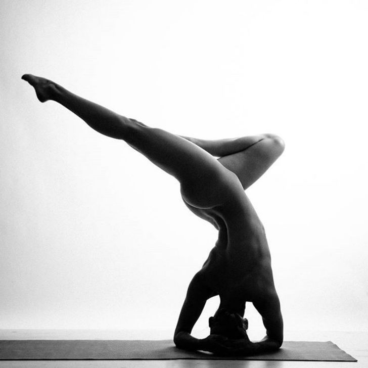 Nude_Yoga_Girl_woman19-2.jpg