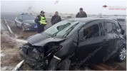 Կոտայքում «Toyota Vitz»-ը բախվել է երկաթե արգելապատնեշներին. կա տուժած