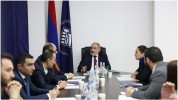 «Հրապարակ». «Ի՞նչ եք վեր ընկել ձեր սենյակներում». Փաշինյանը՝ ՔՊ-ականներին